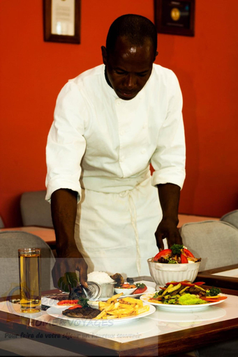 Food & Drinks 4, Oceanis Home & Voyages, Analamanga