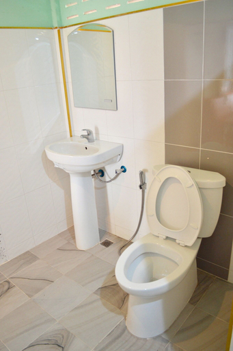 Bathroom 4, Rachiga Hotel Grand Resort, Sawang Daen Din