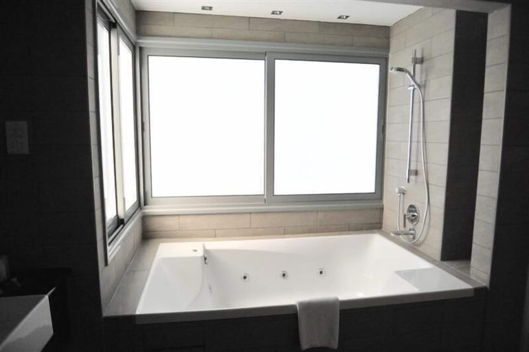 Bathroom 5, E Hotel Spa & Resort Cyprus, Larnaca