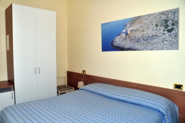 Bedroom 5, B&B A Due Passi, Lecce