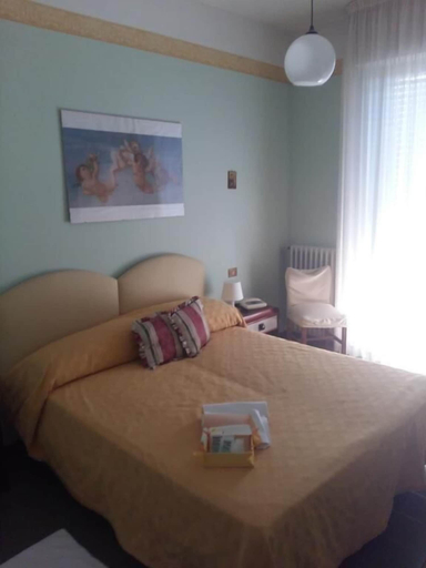 Bedroom 2, Hotel Meridiana, Parma