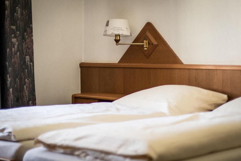 Bedroom 4, Alscher, Leverkusen