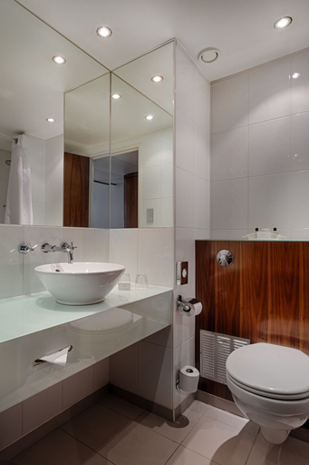 Bathroom 5, Holiday Inn LONDON - CAMDEN LOCK by IHG, London