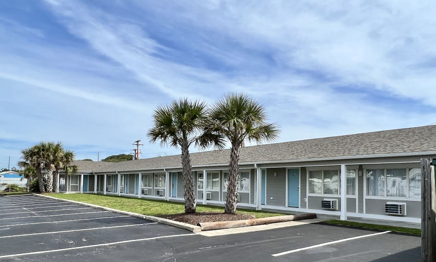 Exterior & Views 2, Oceanview Inn, Carteret