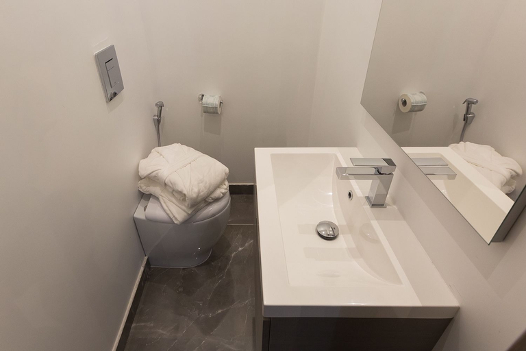 Bathroom 3, Clementi Portrait, Roma