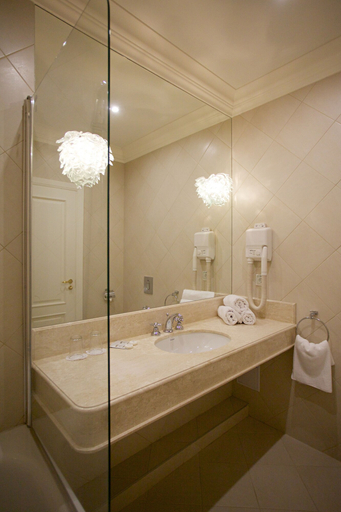 Bathroom 4, Apia Hotel, Vilniaus