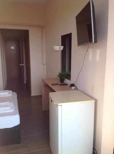 Bedroom 4, Ocean-Pacific, West Greece