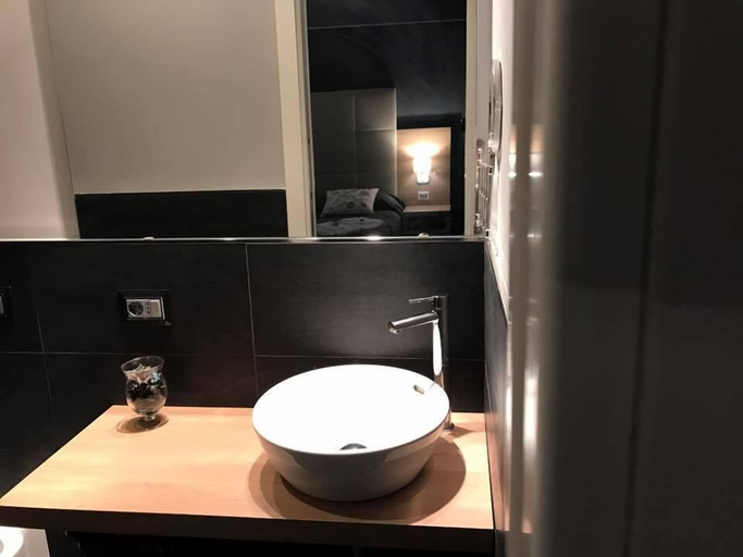 Bathroom 5, Viale San Martino B&B, Messina