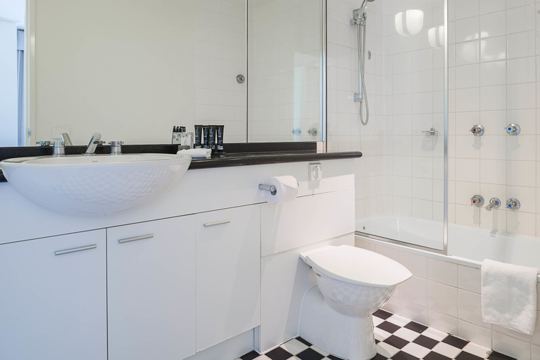 Bathroom 5, Mantra on Jolimont Melbourne, Melbourne