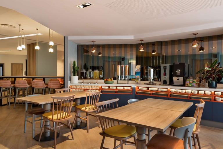 Food & Drinks 5, Hampton by Hilton Torquay, Torbay