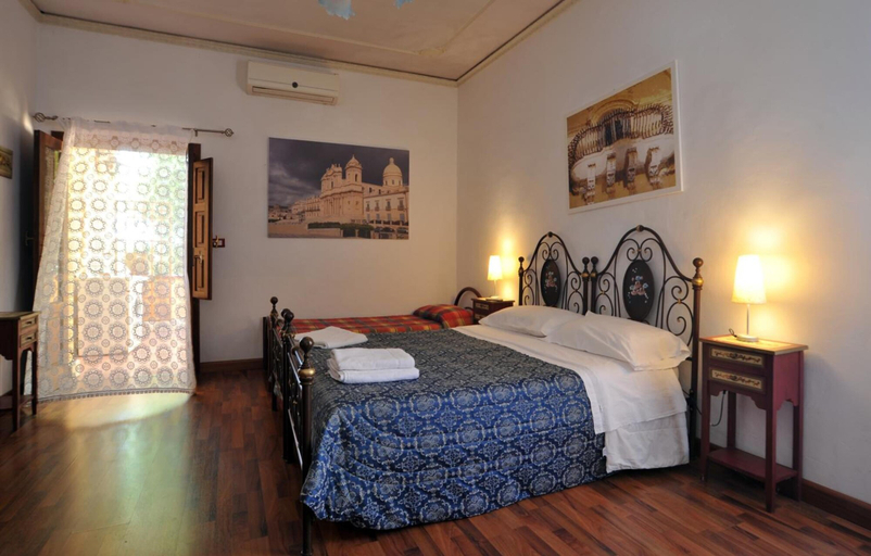Bedroom 4, Il Giardino di Pietra, Syracuse