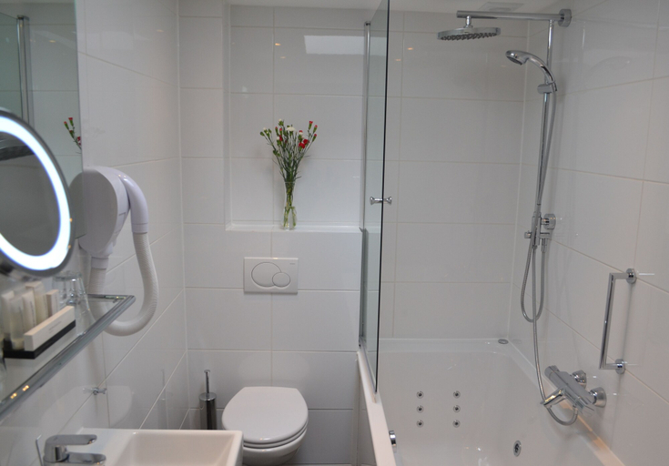 Bathroom 5, Alp Hotel Amsterdam, Amsterdam