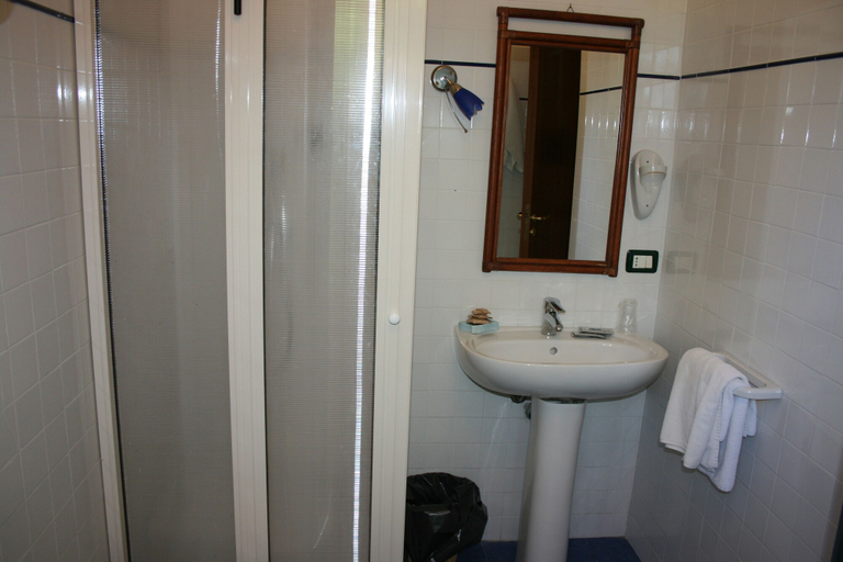 Bathroom 3, Agriturismo Ruralia, Vibo Valentia