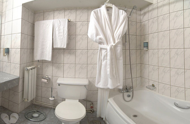 Bathroom 4, Continental Forum Tirgu Mures, Targu Mures