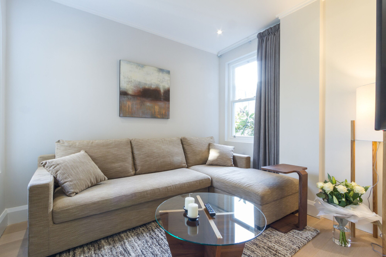 Others 5, 7 41 Luxurious 1 Bed Apt in Notting Hill, London