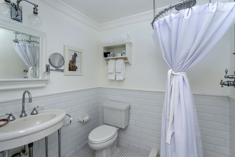 Bathroom 4, Cannon Beach Hotel Collection, Clatsop