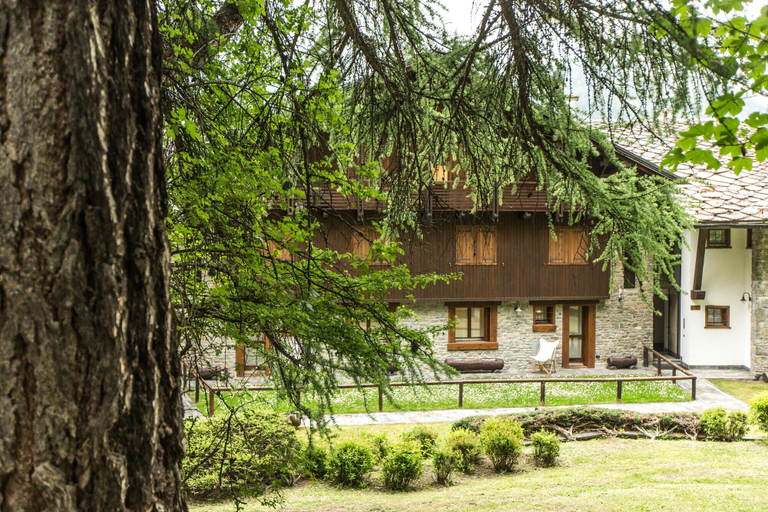 Exterior 2, JOIVY Charming Style Flat Courmayeur Plangorret, Aosta