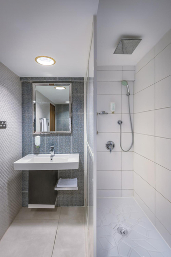 Bathroom 4, Oasis Hotel Kuwait, Kuwait City