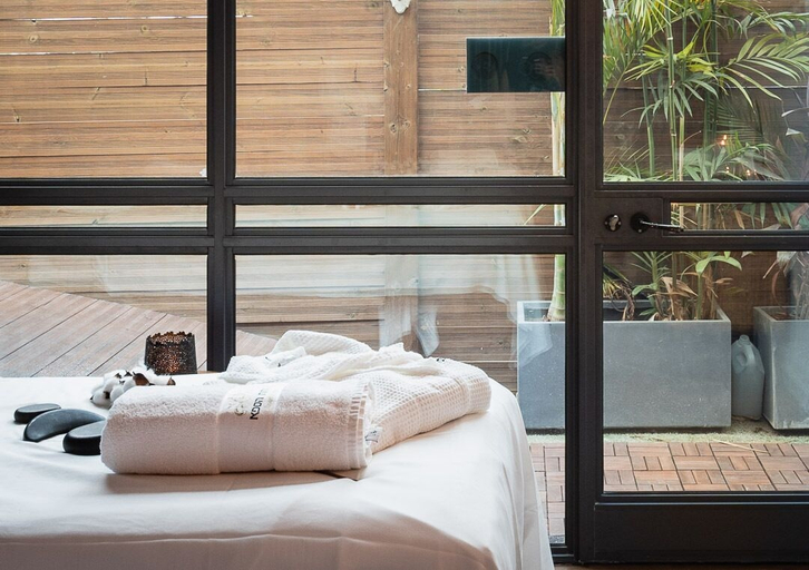 Bedroom 5, Estate Spa