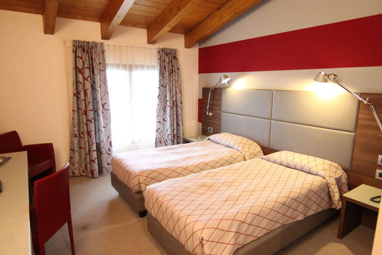 Bedroom 2, Hotel del Parco, Pavia