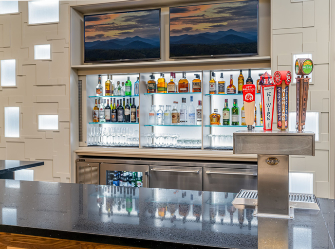 Food & Drinks 5, Courtyard by Marriott Asheville Biltmore Village, Buncombe