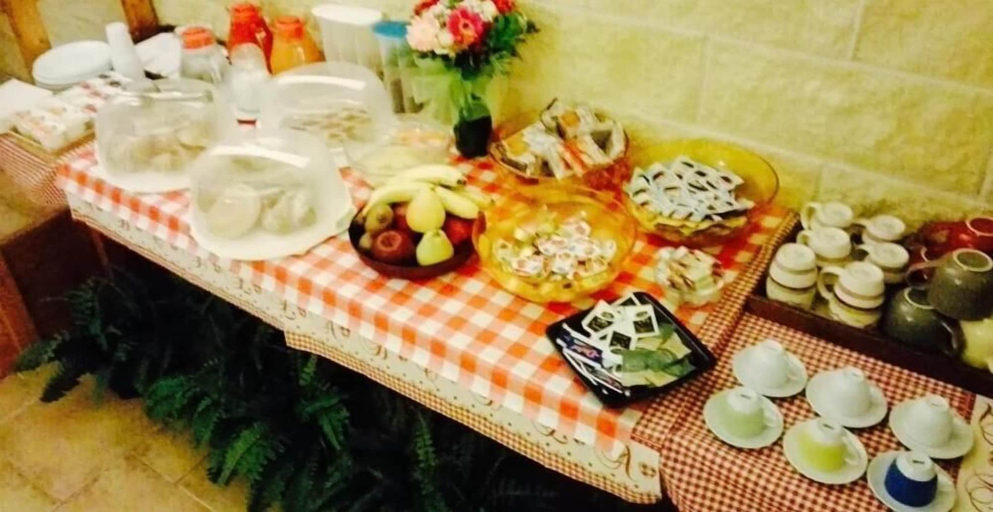 Food & Drinks 5, Room Economy, Bari