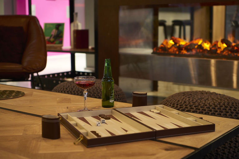 Food & Drinks 5, Moxy Dublin City, Dublin