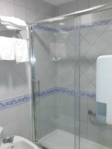 Bathroom 5, Hotel Los Helechos, Cádiz