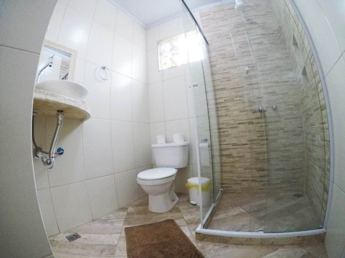 Bathroom 4, Suítes Cantinho da Pedra, Angra dos Reis