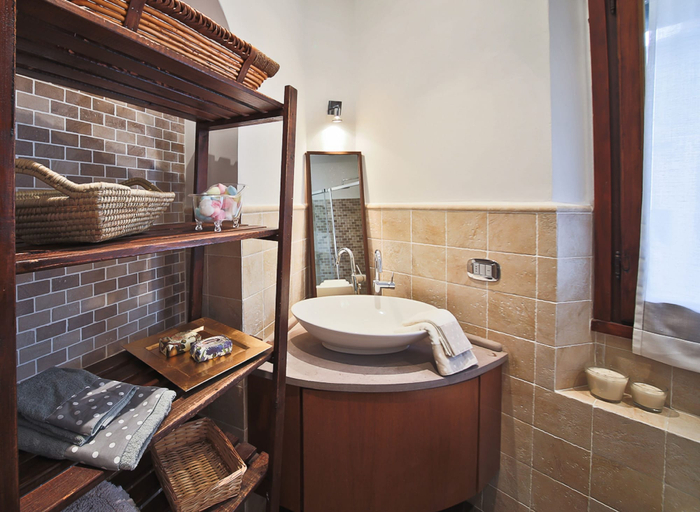 Bathroom 3, Spada wood, Florence