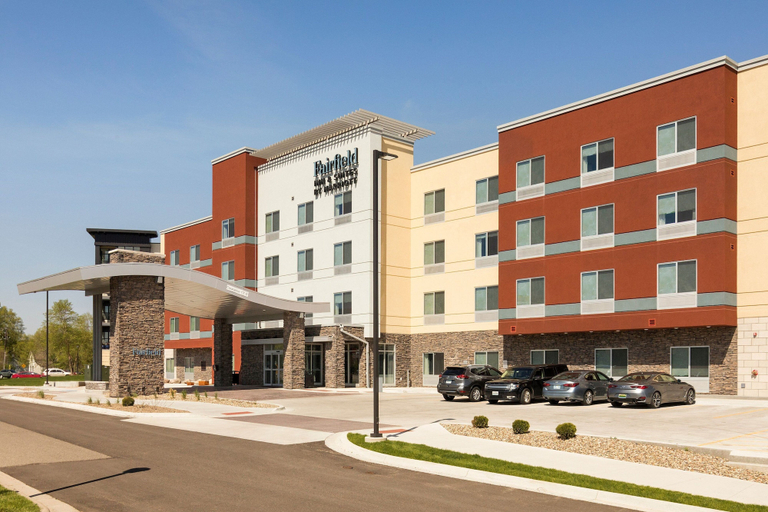 Exterior & Views 2, Fairfield Inn and Suites by Marriott Northfield, Rice