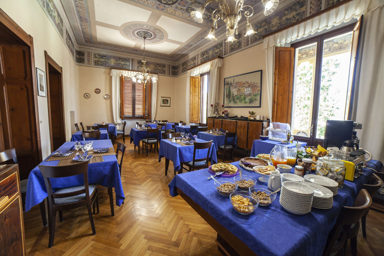Food & Drinks 5, Villa Moorings, Lucca