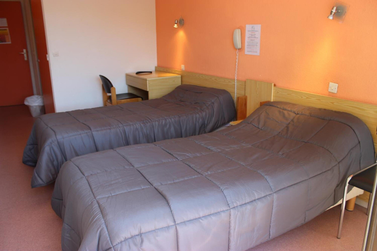 Bedroom 3, Hôtel Bains Sarrailh, Landes