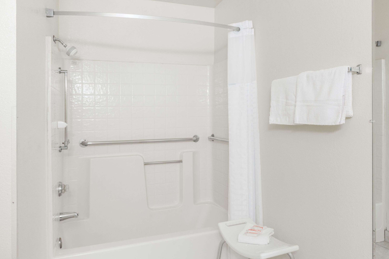 Bathroom 4, Days Inn by Wyndham Willcox, Cochise