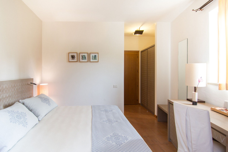 Bedroom 3, Aquadulci Hotel, Cagliari