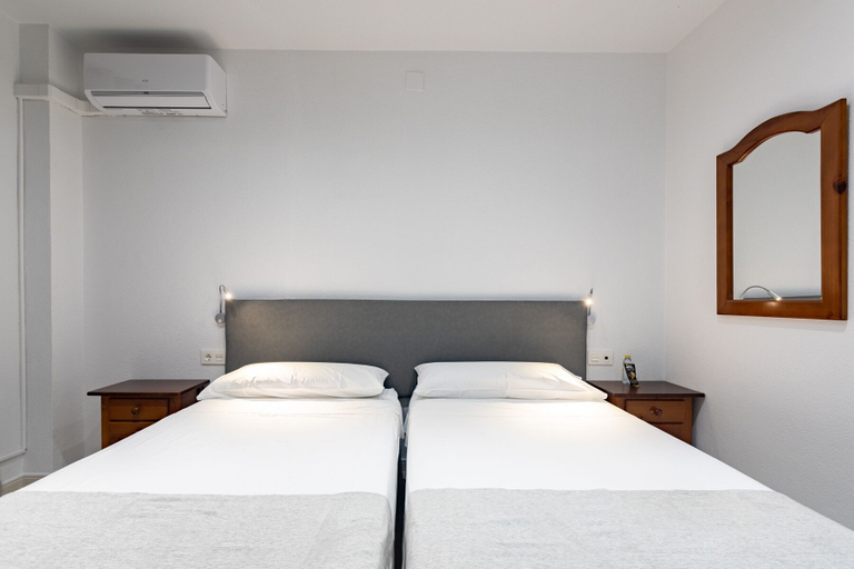 Bedroom 3, Hostal La Costa, Almería