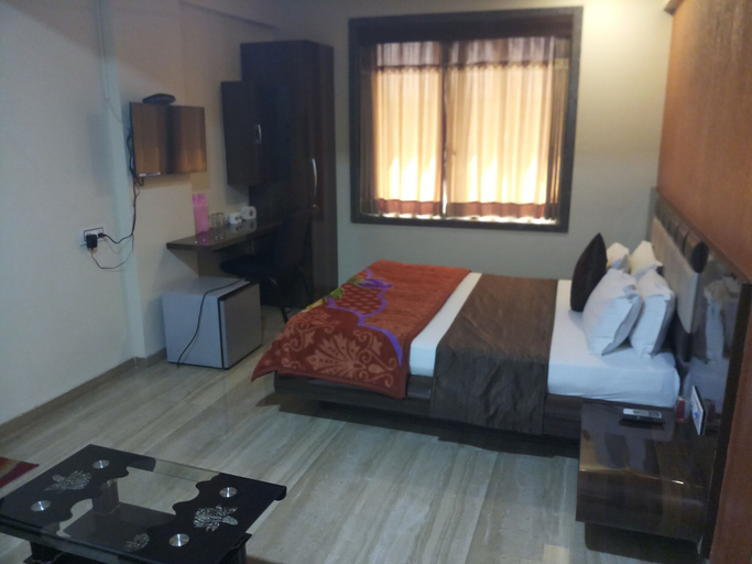 Bedroom 2, Hotel Shahi Darbar, Navsari