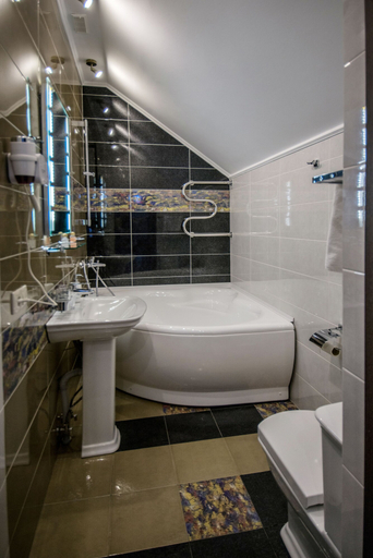 Bathroom 3, Sherton, Aksayskiy rayon