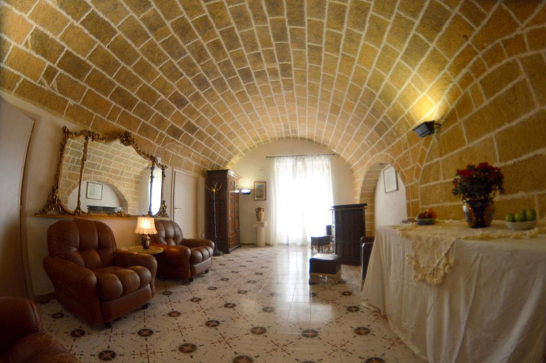 Others 4, Palazzo Piccioli, Lecce