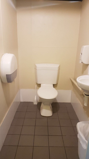 Bathroom 3, Darwin Hostel, Darwin