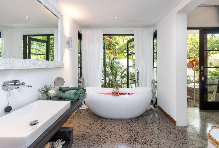 Bathroom 1, Villa Lora by Villa Finder, Gianyar