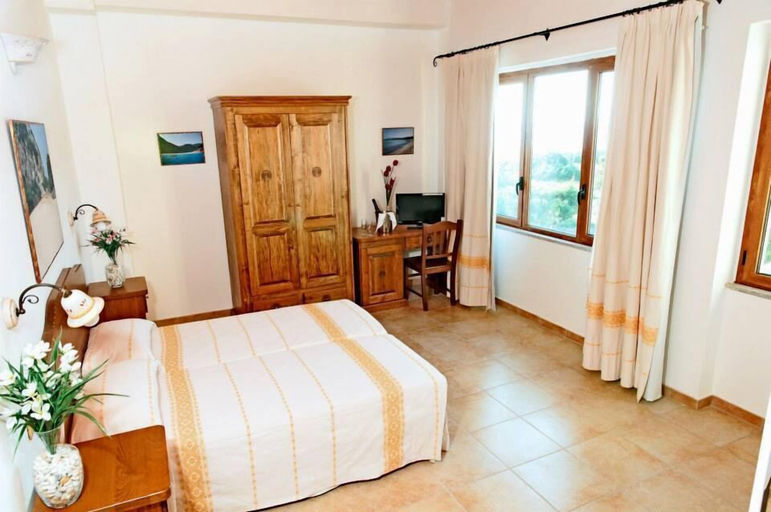 Bedroom 2, Bellamarina Resort, Sassari