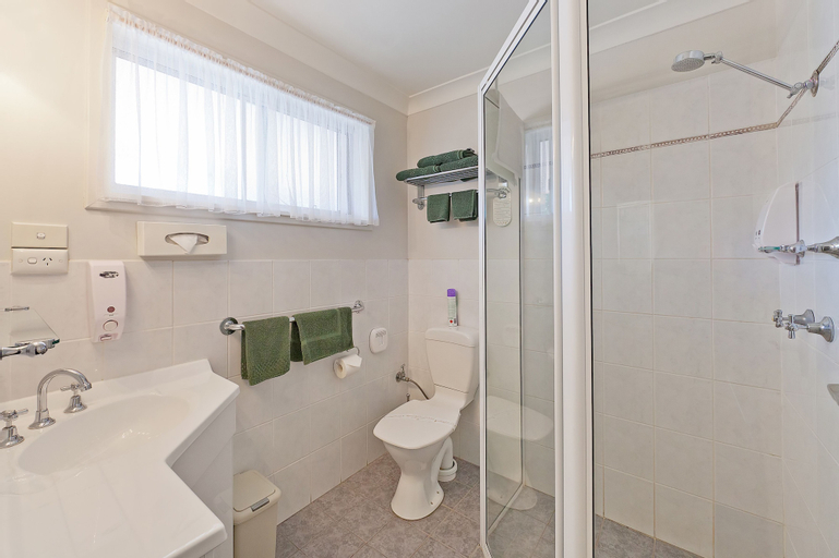 Bedroom 3, Abraham Lincoln Motel, Tamworth Regional - Pt A