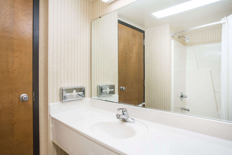 Bathroom 4, Days Inn & Suites by Wyndham Sutton Flatwoods, Braxton
