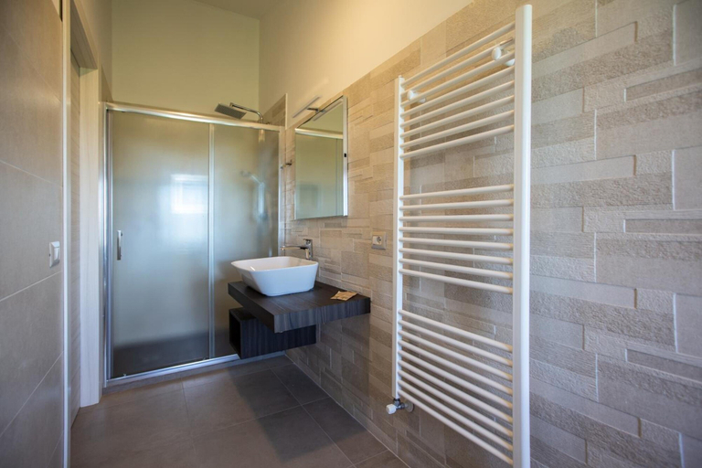 Bathroom 3, Le Coccole, Campobasso