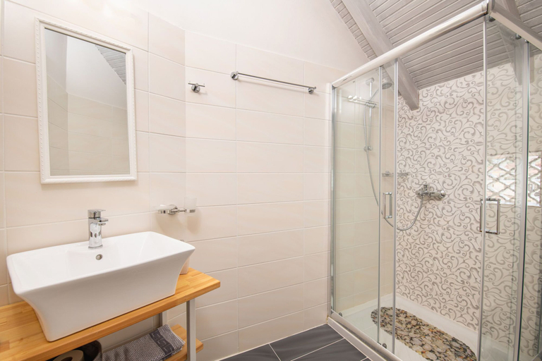 Bathroom 2, Koukos Loft Apartments, Ionian Islands