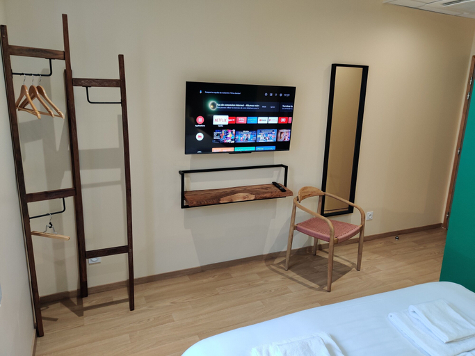 Bedroom 4, Hôtel de la Tour, Isère