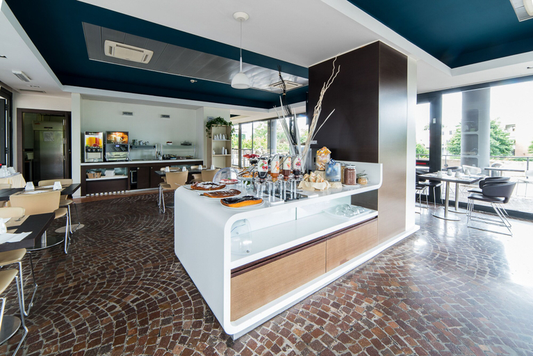 Food & Drinks 5, Sotel Nomentana, Rome