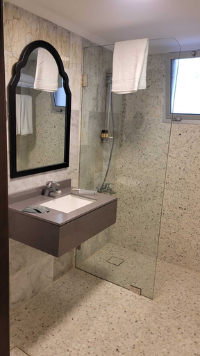 Bathroom 5, Hotel Napoleon Beirut, Beirut