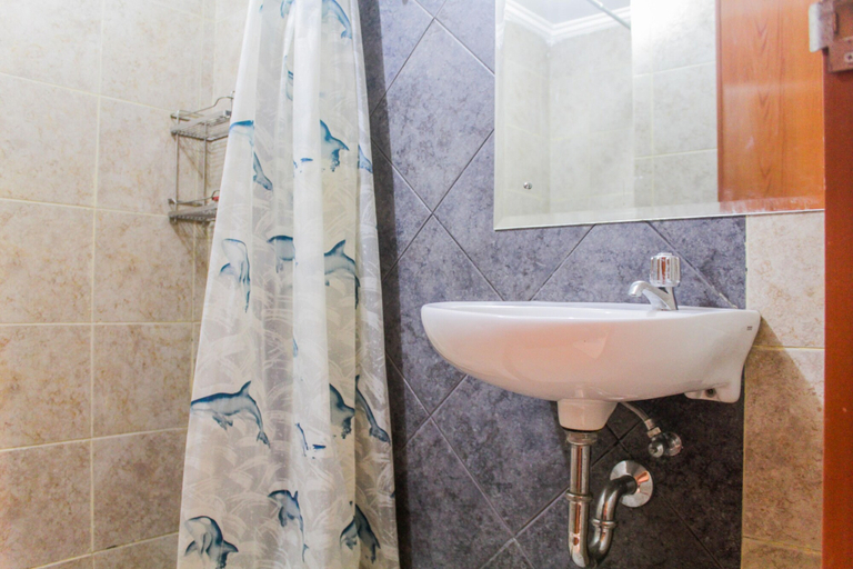 Bathroom 3, Compact and Mini Studio Great Western Resort Apartment, Tangerang